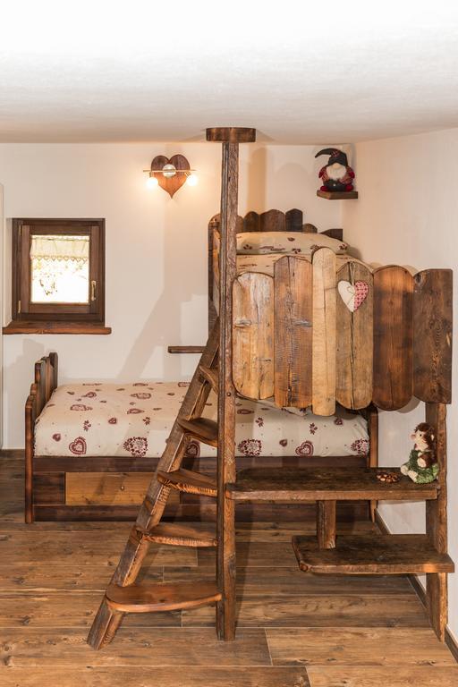 Le Petit Coeur Hotel Fontainemore Buitenkant foto