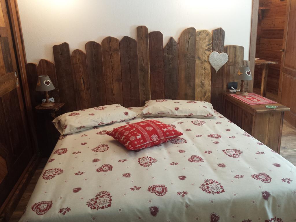 Le Petit Coeur Hotel Fontainemore Buitenkant foto