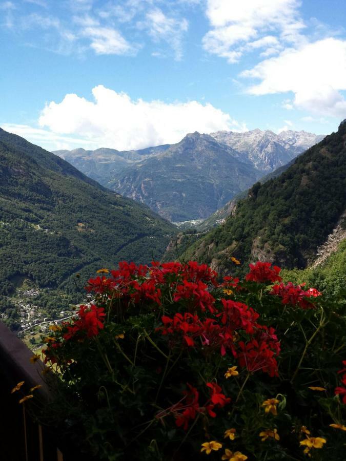 Le Petit Coeur Hotel Fontainemore Buitenkant foto