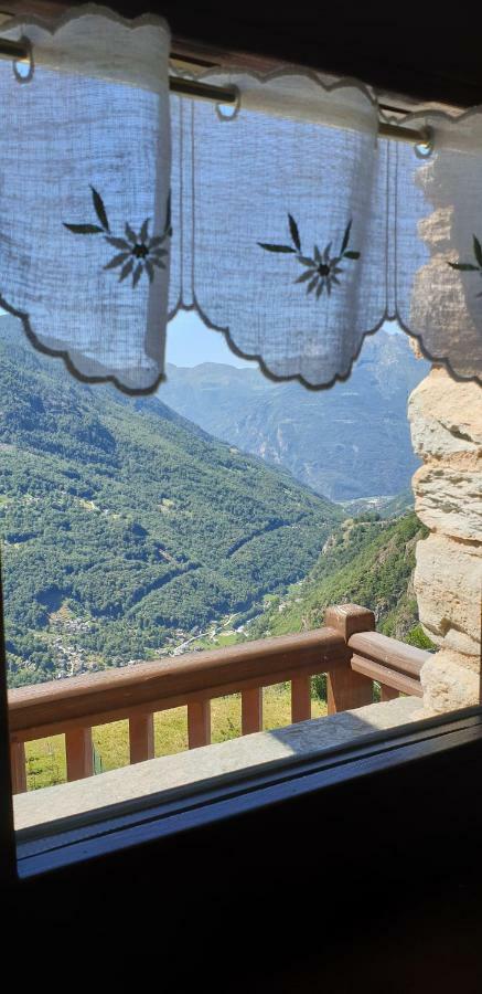 Le Petit Coeur Hotel Fontainemore Buitenkant foto