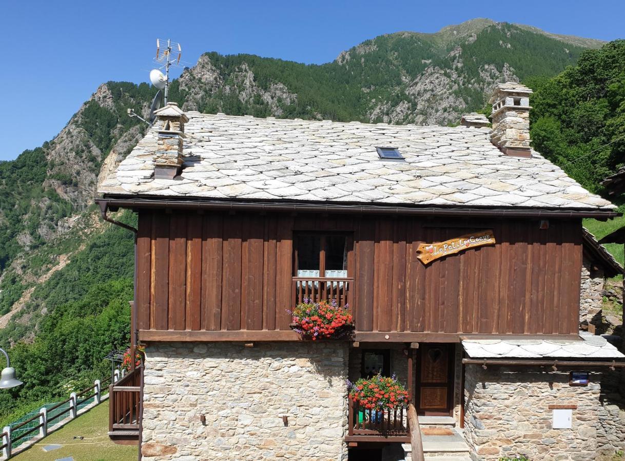 Le Petit Coeur Hotel Fontainemore Buitenkant foto